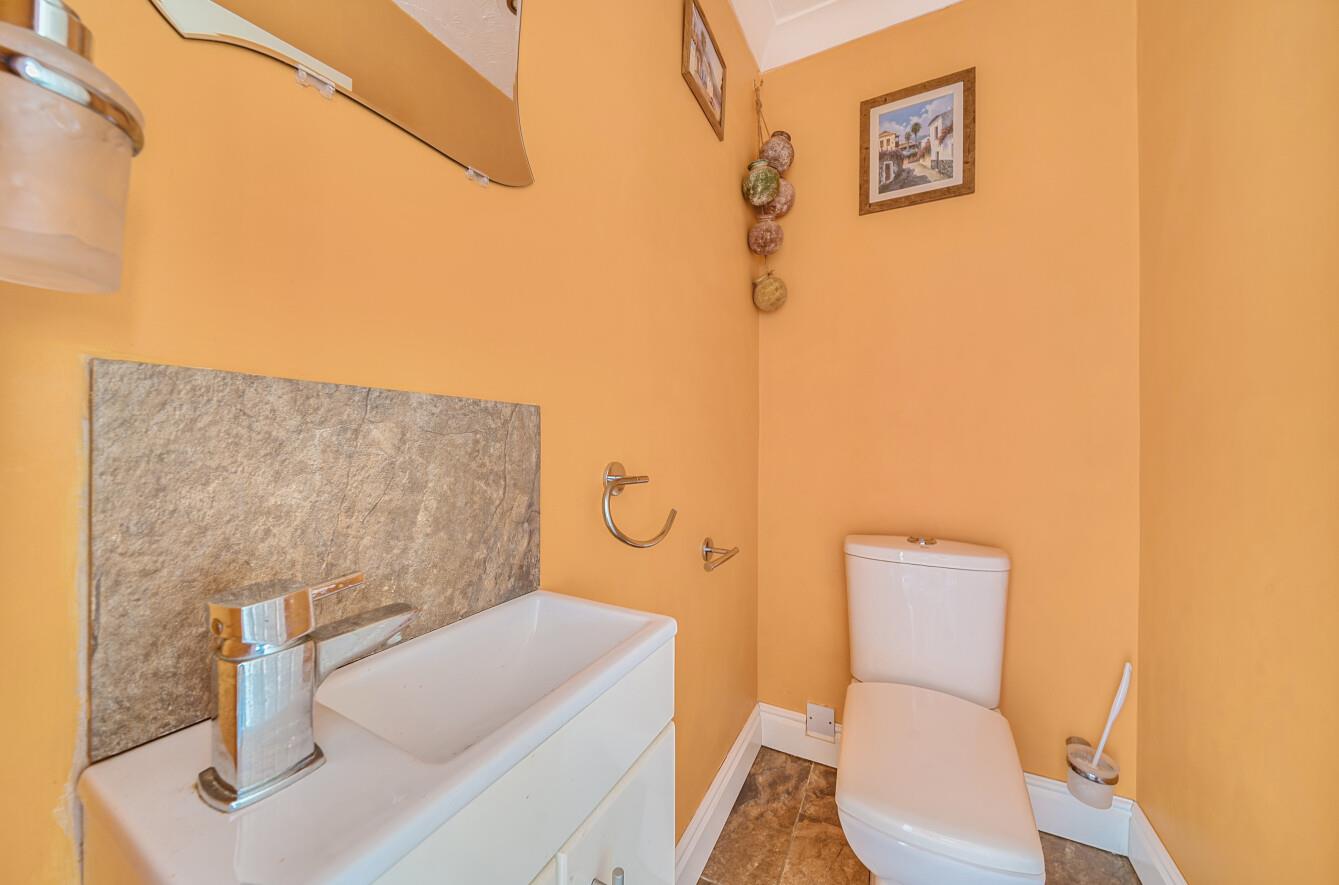 Derlwyn, Dunvant, Swansea, SA2 7PN